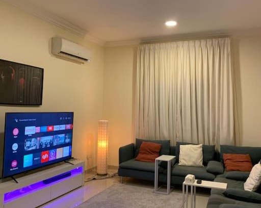Al Khobar Apartment | Welcome to the lovely 2-bedrooms enjoy staying.