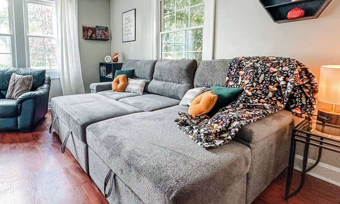 Owensboro House | Welcome to the Owensboro House our exquisite home located in the heart of town.