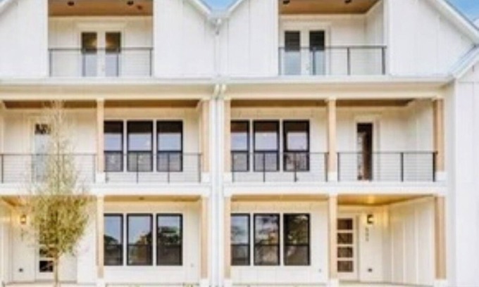 Downtown San Antonio House | Welcome to the Texan Den where Luxury meets Tranquility.