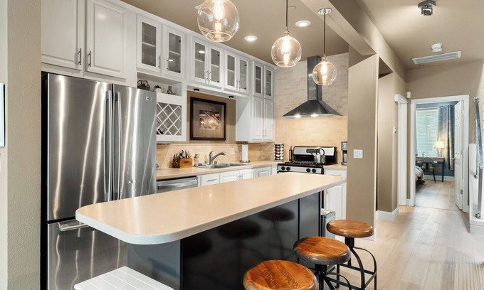 Sacramento House | Welcome to the Capital! 2 Bed 2 Bathroom, Loft-style townhome in West Sacramento