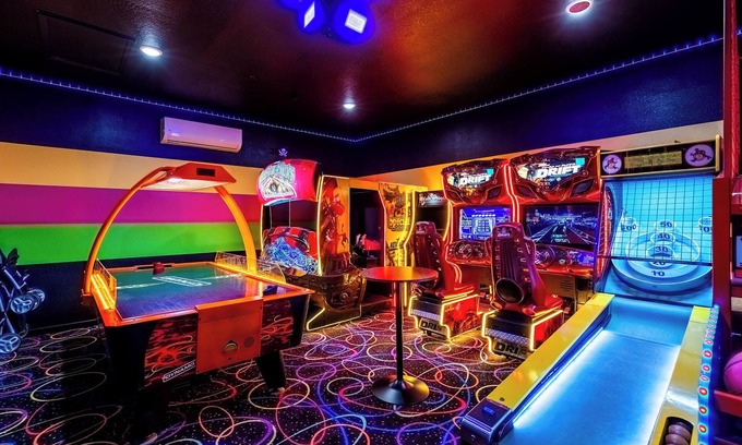 Windsor Hills Villa | Welcome to The Windsor Treasure with Professional Arcade Room! Brand New 2024!