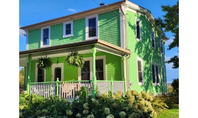 LaHave House | Welcome to Trois-eaux, three waters!