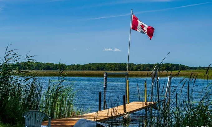 Picton House | Welcome to West Lake Retreat! Sandbanks & Hot Tub
