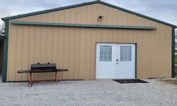 Santa Fe Cabin | WELCOME TO WESTHOFF CAMPGROUND BUNKHOUSE