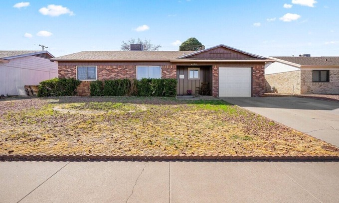 Northeast El Paso House | Welcome to your home away from home! This quiet neighborhood is only 15 minutes to Ft