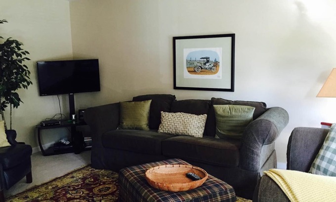 Lexington House | Welcome to your new Hartland home!