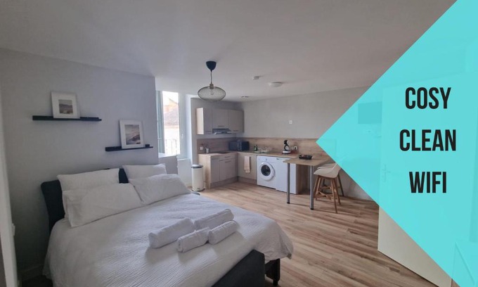 Agen Apartment | WelcomeAgen*Suite Maurice Ravel*Fibre*Cosy