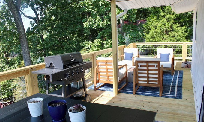 Se Ree House | Welcoming 2-bedroom house with lake access in charming McDaniels