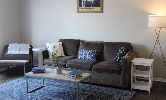 Ames Apartment | Welcoming 4BR near ISU with Pool