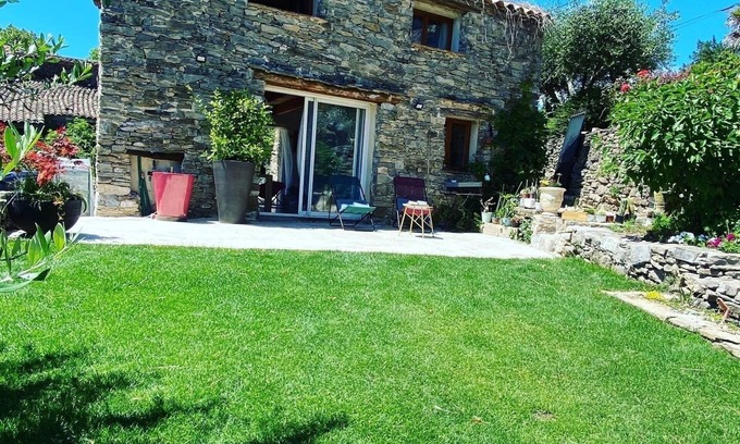Sumene House | Welcoming house, exceptional view, in the hamlet of Cezas.