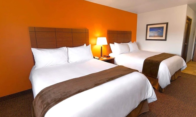 Fargo Hotel | Welcoming Room with Kitchen Near Shopping & Dining Spots | Parking | BBQ Area