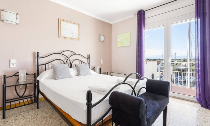 Empuriabrava Apartment | WELCS APARTAMENTO 227 EMP con vistas al canal