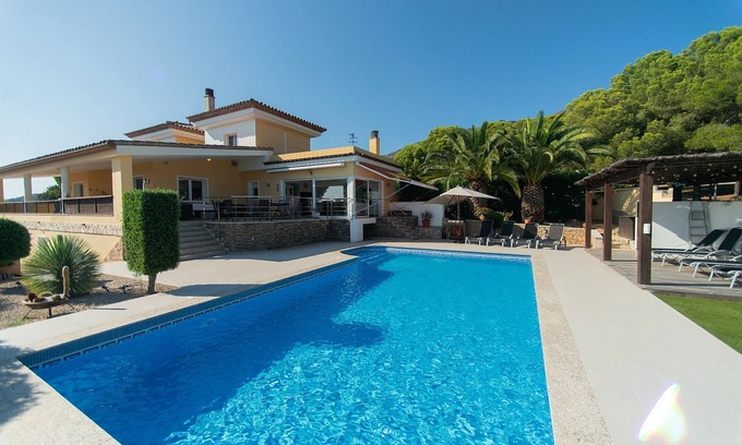 Palau-Saverdera Villa | WELCS VILLA 278 EMP with swimming pool and panoramic views