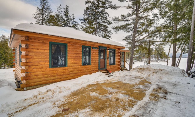 Weld Cabin | Weld Waterfront Log Cabin w/ Kayaks & Canoes!