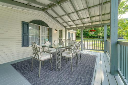 Belle House | Well and Cellar Near Kanawha River and ATV Trails!