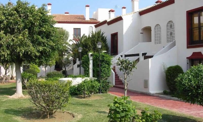 Castillo de Sabinillas Apartment | Well Appointed 2 Bedroom, 2 Bathroom Apartment At The Pool Area