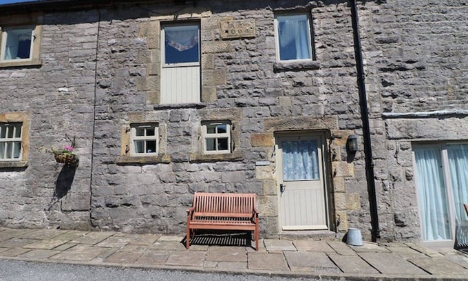 Newton Grange Apartment | Well Cottage - 2 bedroom (sleeps 4)