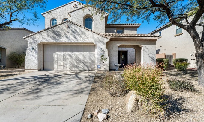 Westwing Mountain House | Well-located home with private pool, AC, fast WiFi & W/D - great for snowbirds