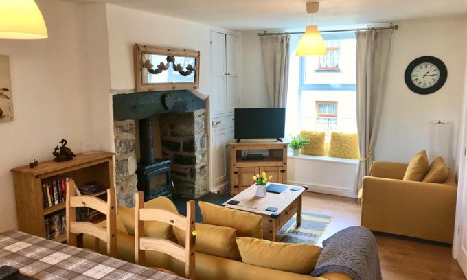 Trawsfynydd House | Welsh Stone House