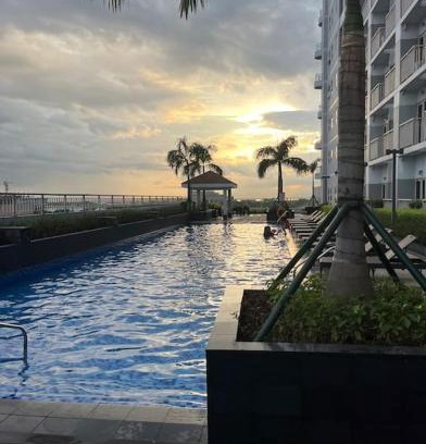 Pasay Apartment | Wenie Getaway