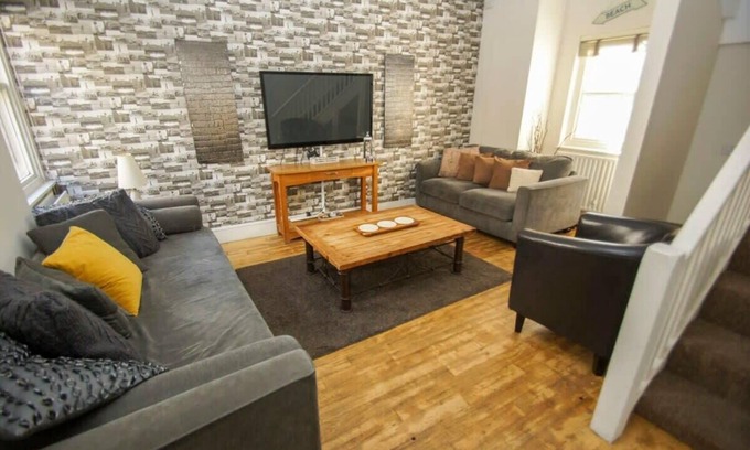 Kemptown House | Wentworth House | by Brighton holiday Lets