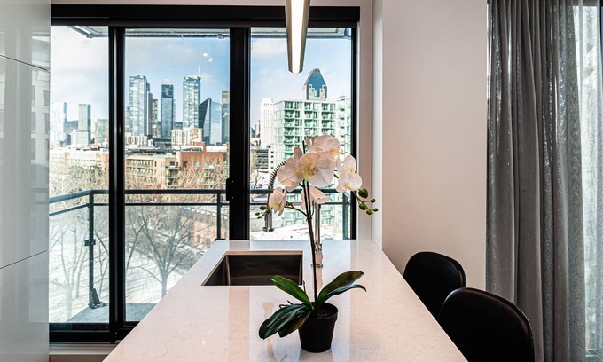 Griffintown Apartment | WERFY Luxury Apart-Hotel