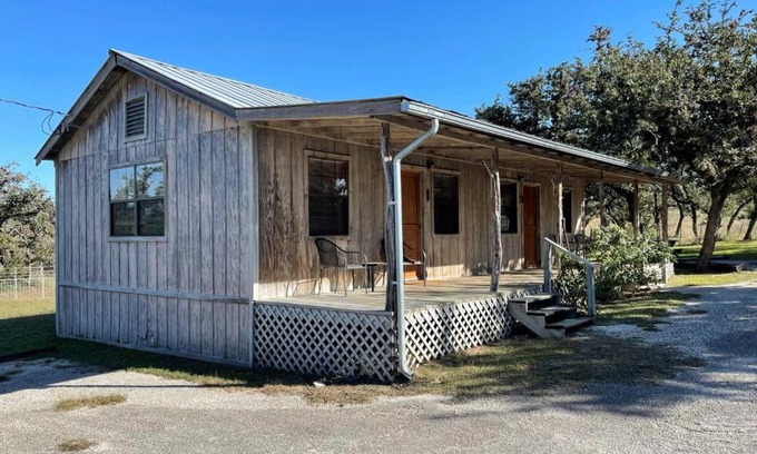 Bandera Bed & Breakfast | West 1077 Guest Ranch - Red Oak Room 5