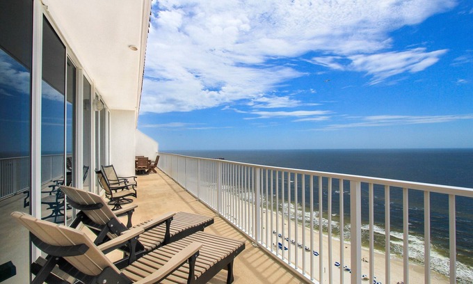 Gulf Shores Condo | West Corner Penthouse 4/4 + Large Bunk Rm-Sleeps 12-14