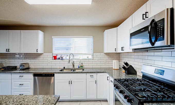 Westside House | West Mesa Hideaway | 3 Bed, 2 Bath