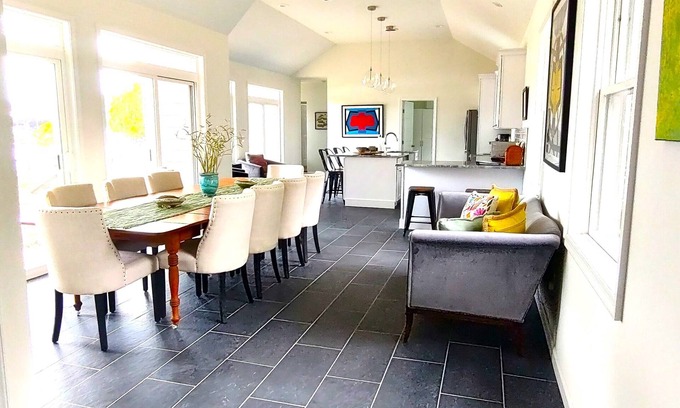 Croom House | West River Waterscape - Where Nature's Whisper Beckons