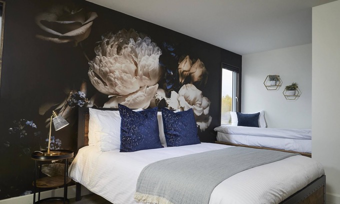 Minden Hills House | West Rose Serene Escape