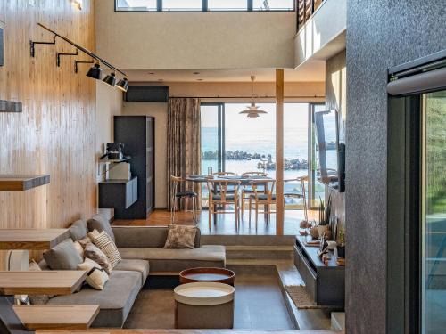 Awaji Villa | West Shore Plus