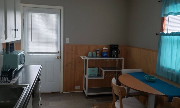 Kokomo House | West side close to hospital