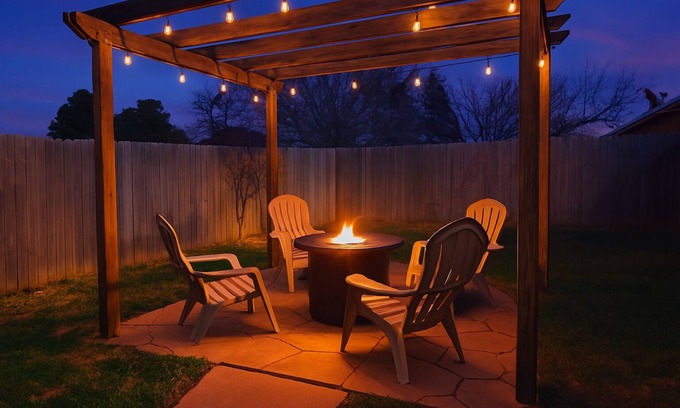 Lubbock House | West Side Raider Modern Comfort