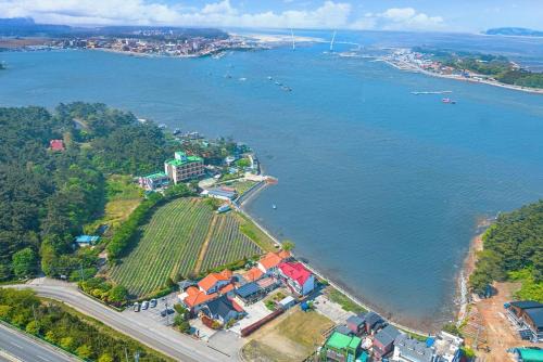 Nam House | West Sky Pension Anmyeondo