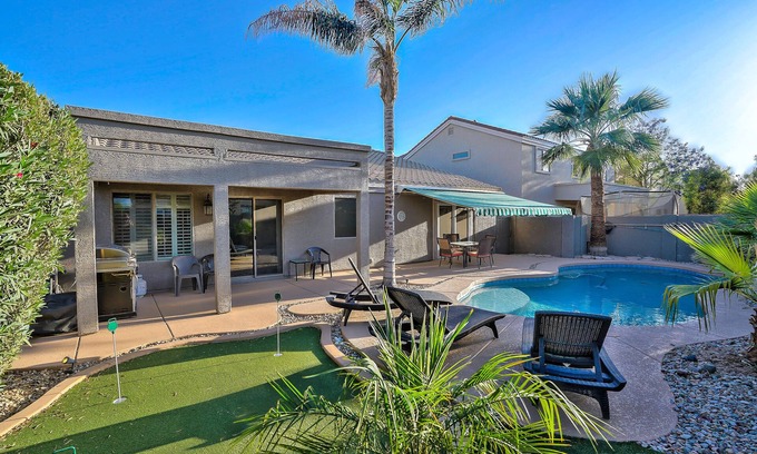 Estrella Park House | West Valley Delight! 4 Bedroom, Avondale area w/Pool, Putting Green, Near 1-10
