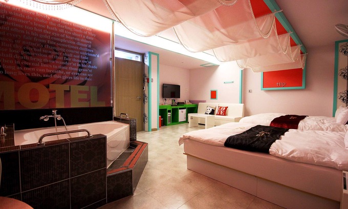 Gumi Hotel | Western Wonpyeongdong Hip
