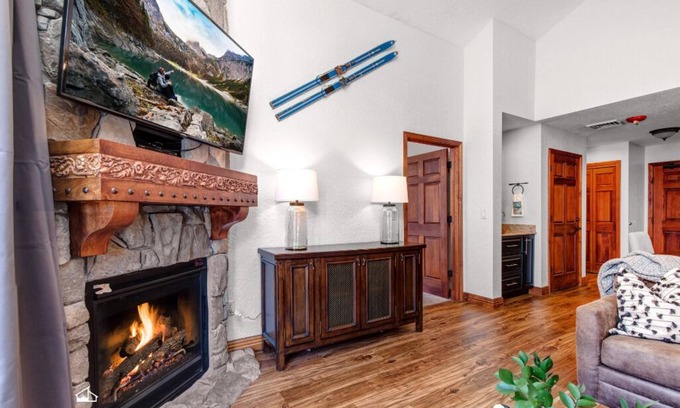 Park City Condo | Westgate | Ski-In/Ski-Out Family-Friendly Updated Condo at Canyons Village | A Nestique Property