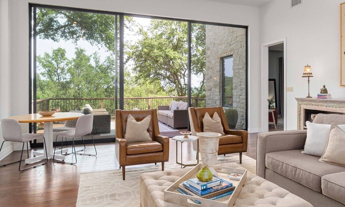 High Oaks House | Westlake Hills Retreat Minutes from Downtown