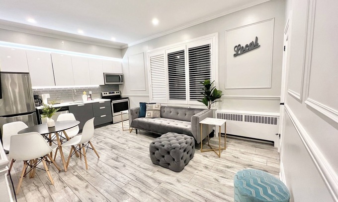 New Toronto Hotel | Westlake Hotel - The Andy Suite