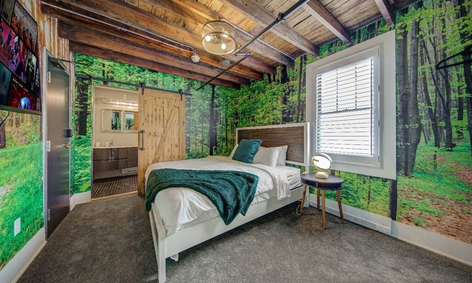 New Toronto Hotel | Westlake Hotel - The Forrest