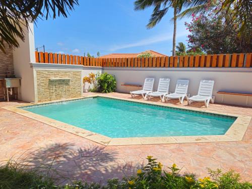 Opal House | Westpunt Holiday Home