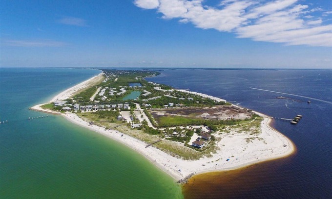 Windward House | Westwind Breezes & Sea, Sand and Sun!