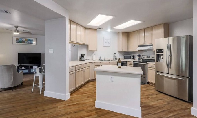 Cedar Park House | WeWelcome Big Families to our Cedar Park Home