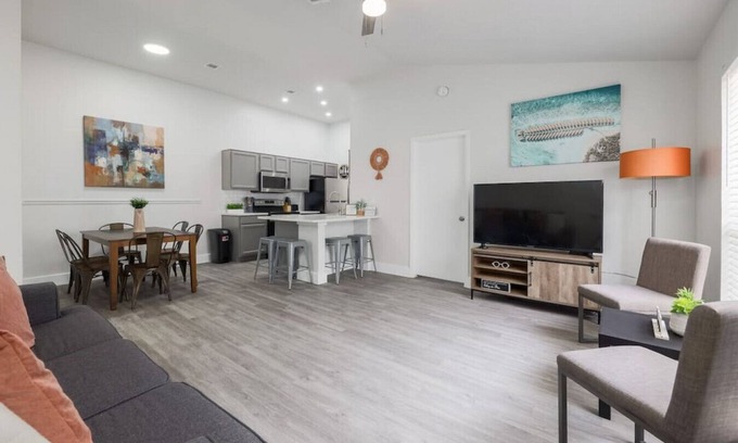 Wells Branch House | WeWelcome you to Awesome in Suburban Austin
