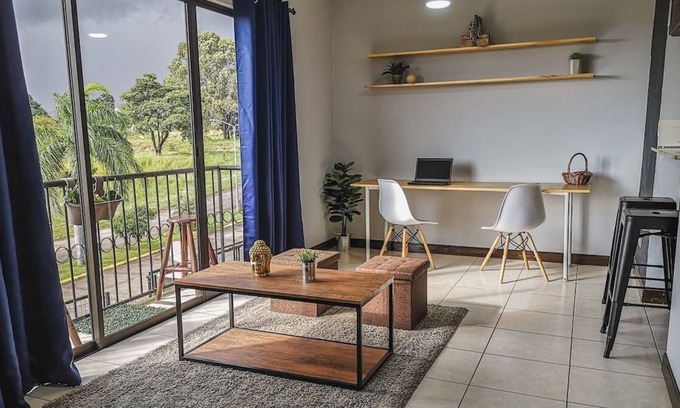 Heredia Apartment | [WFH-FiberOptic-Pets] Mindful-Stay@Plugged-In Home