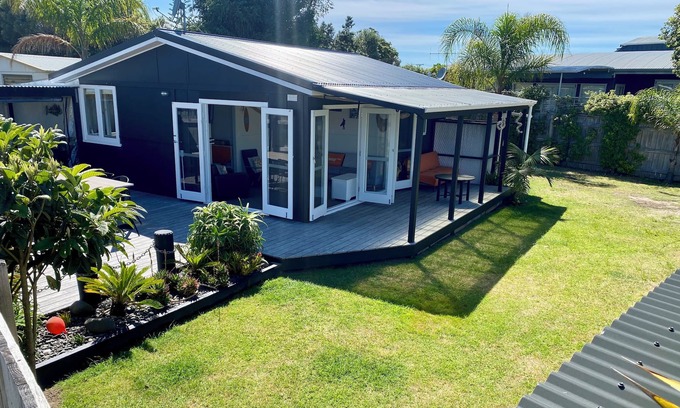 Whangamata House | Whangamata: Quintessential ‘Kiwi Bach' near the beach and surf club