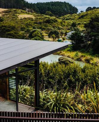 Raglan House | Whare Tatū