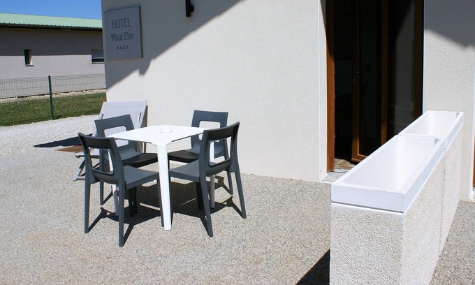 Saint-Vulbas Hotel | What Else Hotel