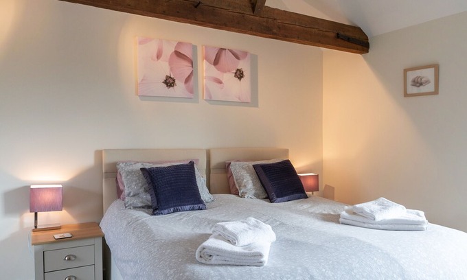 Upper Dicker Cottage | wheat cottage, Chiddingly, spacious and well equipped character accommodation